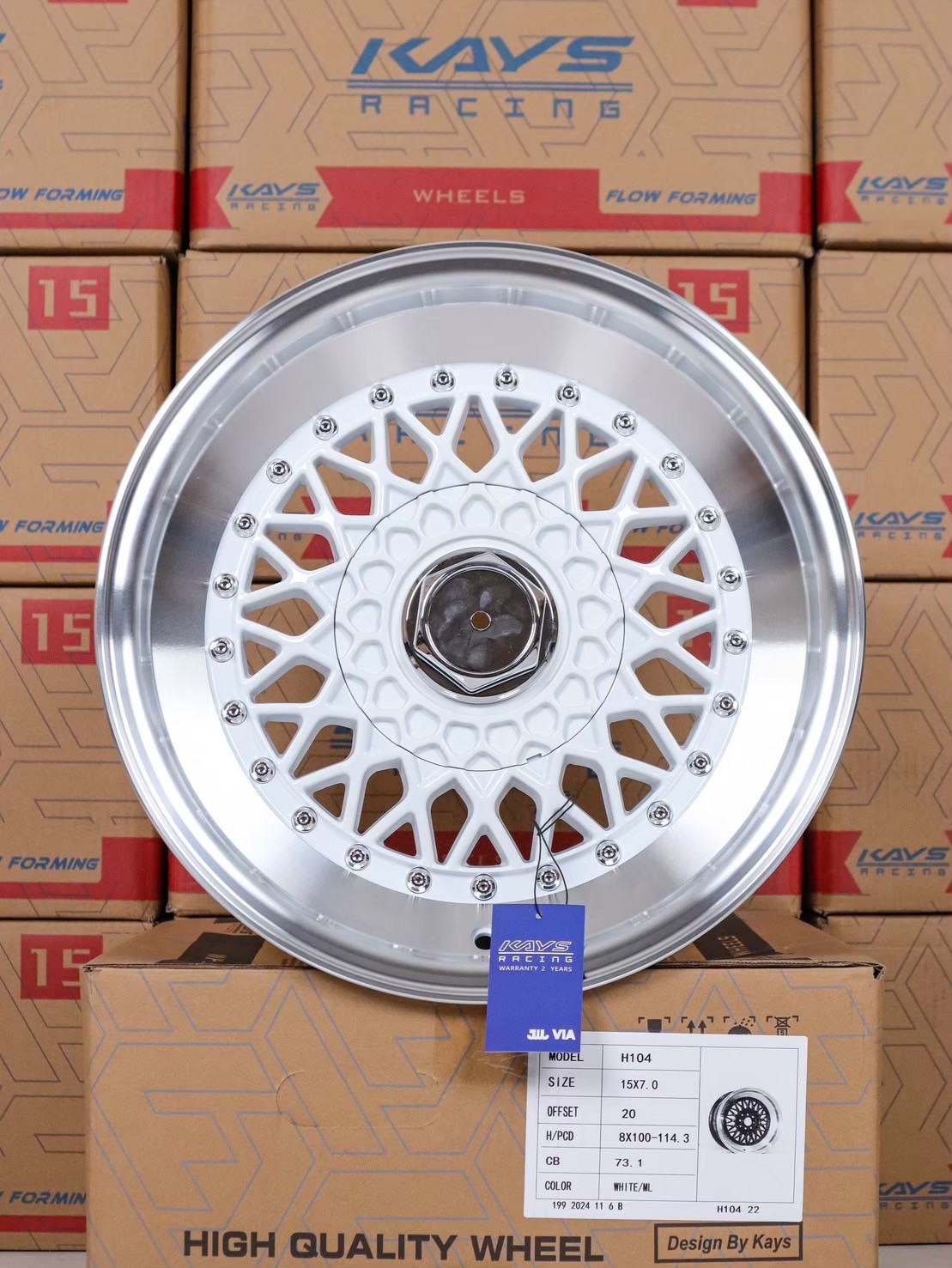 ล้อแม็ก ล้อแม็กลาย BBS RS ขอบ15นิ้ว 4รู100/114 ET20 สีขาวขอบเงา กว้าง 7นิ้ว 