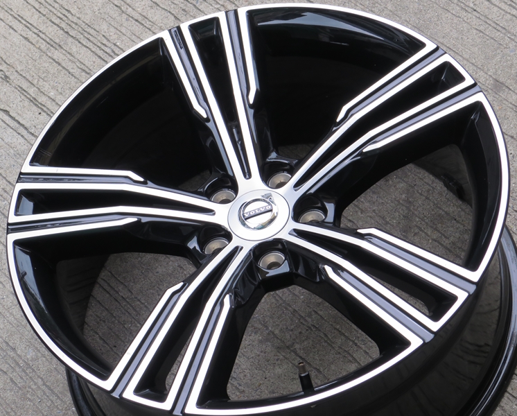 ล้อแม็ก ล้อแม็กแท้มือสอง Volvo S60 ขอบ 19 กว้าง 8นิ้ว 5รู108 Offset42 สีดำหน้าเงา(ลาดพร้าว)